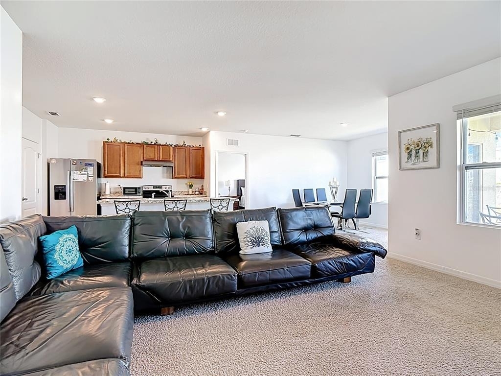 241 Meadowbrook Boulevard - Photo 6