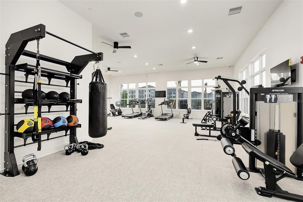 1015 Lake Forest Boulevard - Photo 8