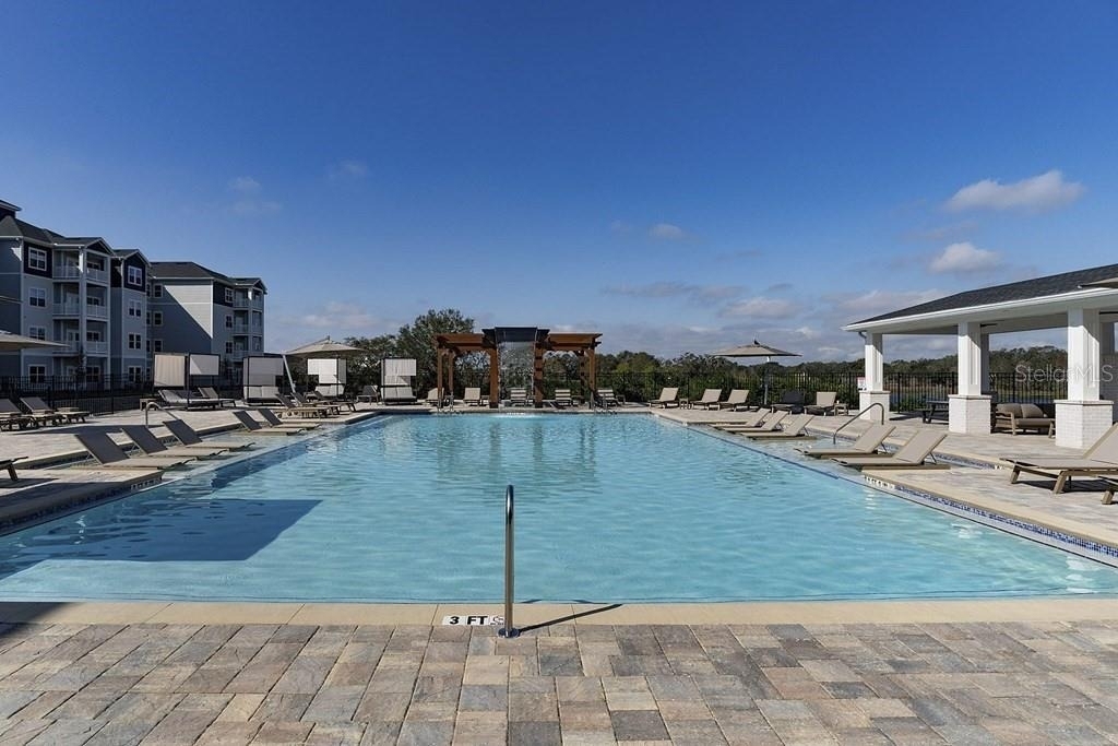 1015 Lake Forest Boulevard - Photo 2
