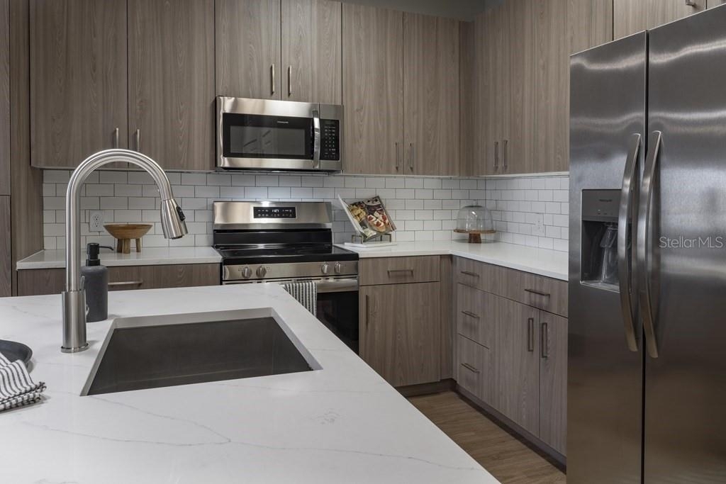 1015 Lake Forest Boulevard - Photo 14