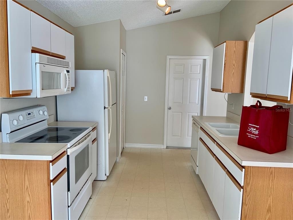 3087 Blaine Circle - Photo 3
