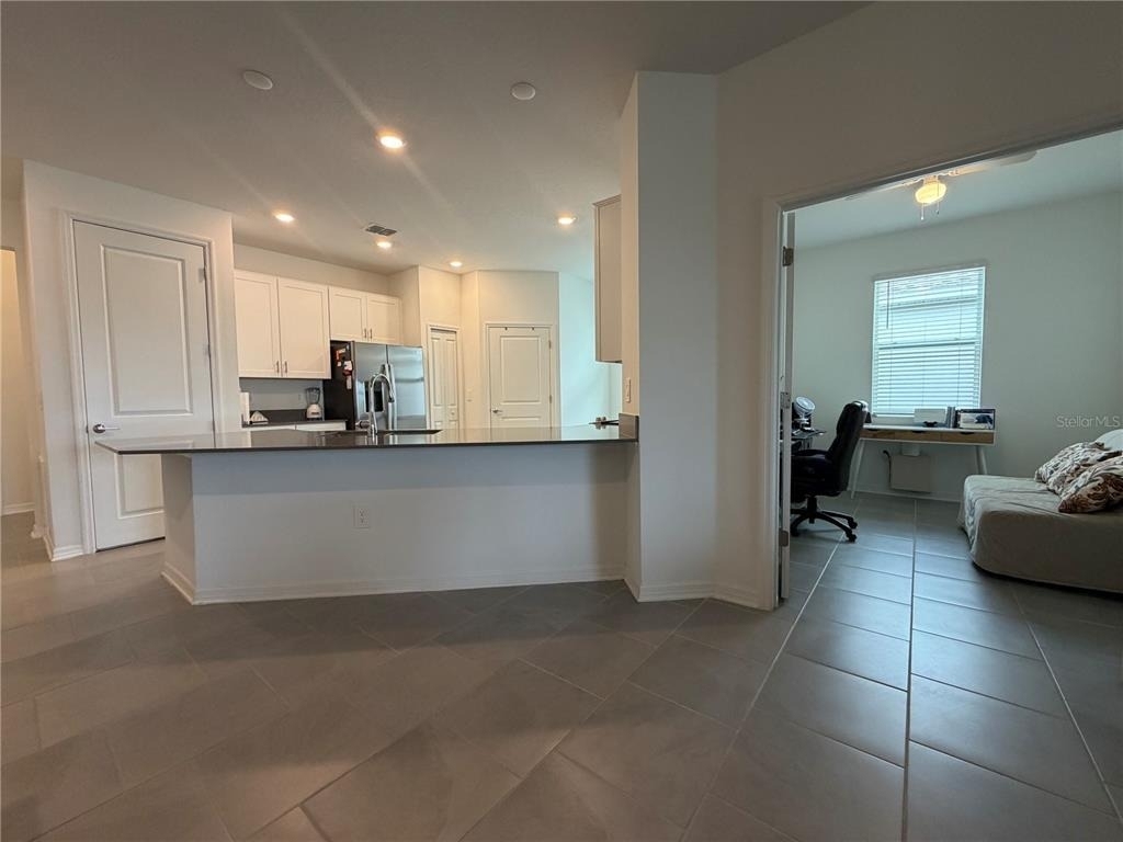 652 Grove Street - Photo 9
