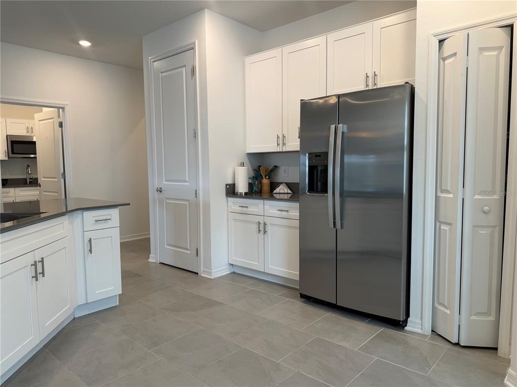 652 Grove Street - Photo 12