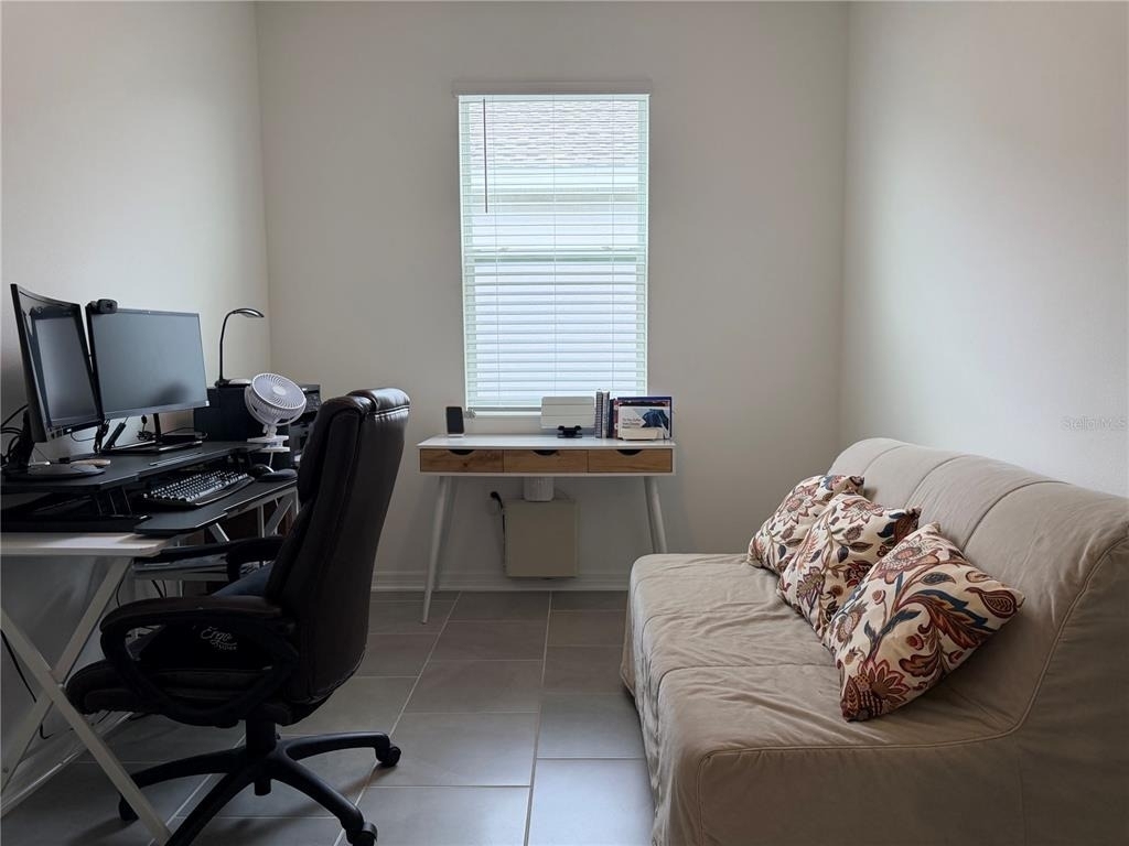 652 Grove Street - Photo 15