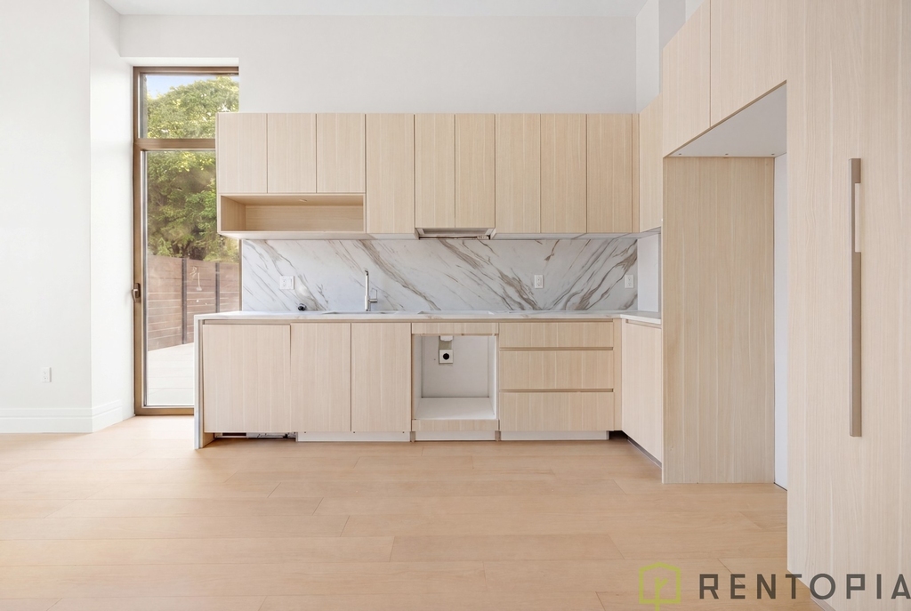960 Franklin Avenue - Photo 6