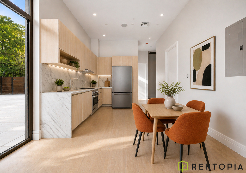 960 Franklin Avenue - Photo 1
