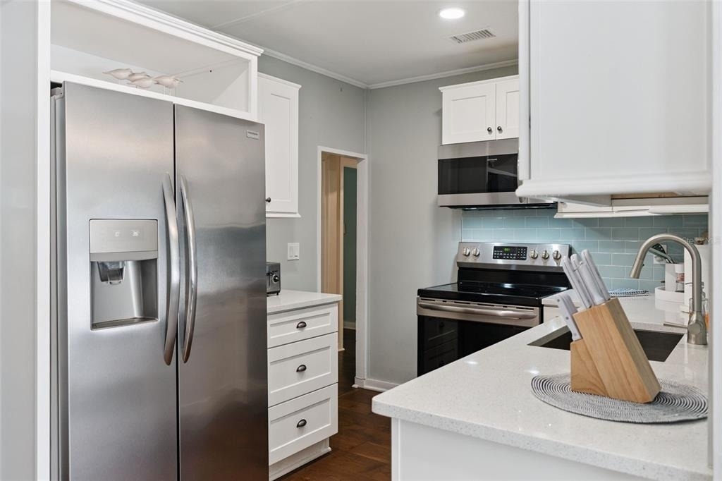 109 N Peninsula Avenue - Photo 8