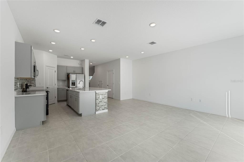 1281 Axel Graeson Avenue - Photo 2