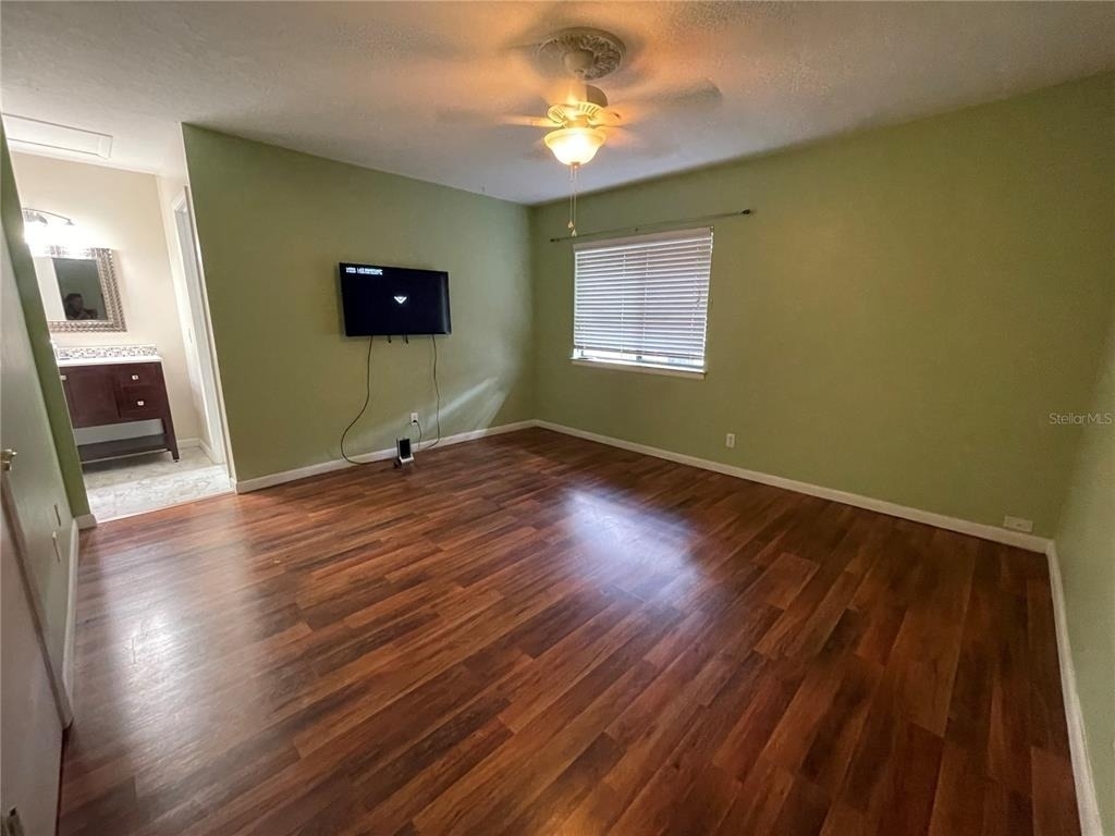710 Raymond Circle - Photo 9