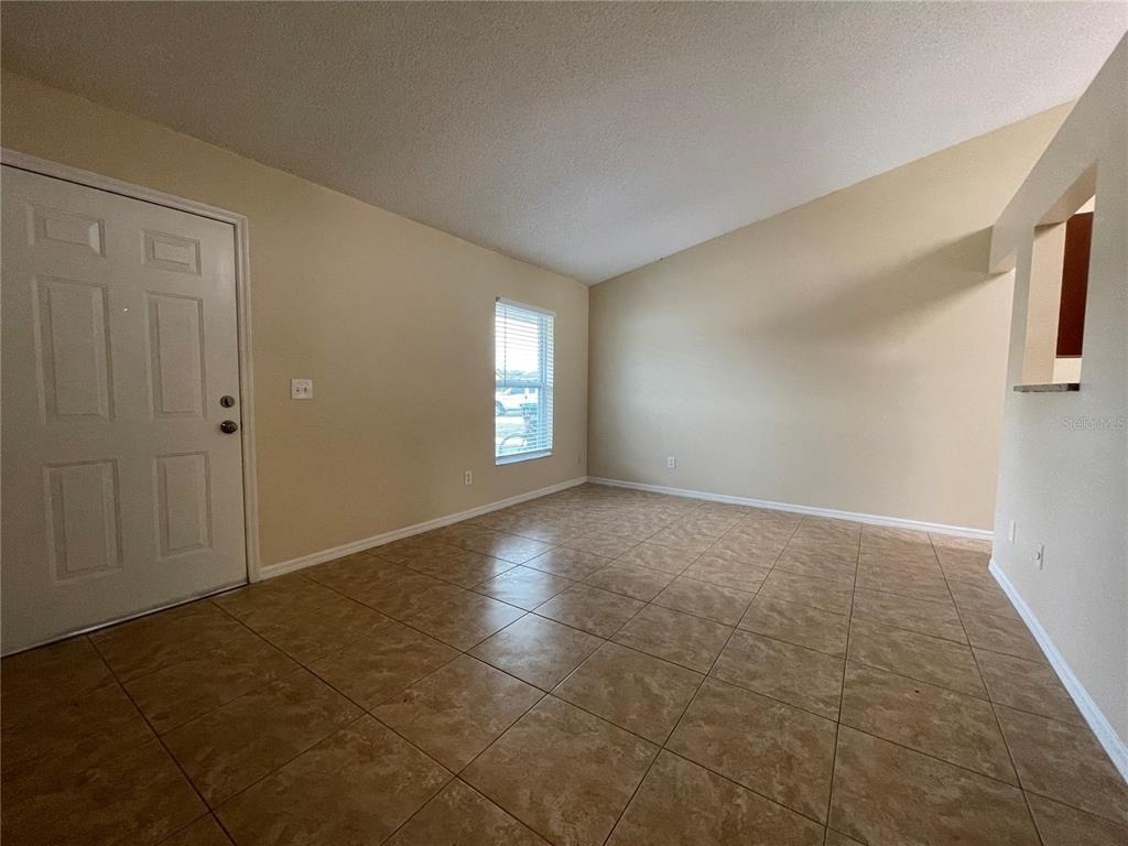 2612 Adela Avenue - Photo 2