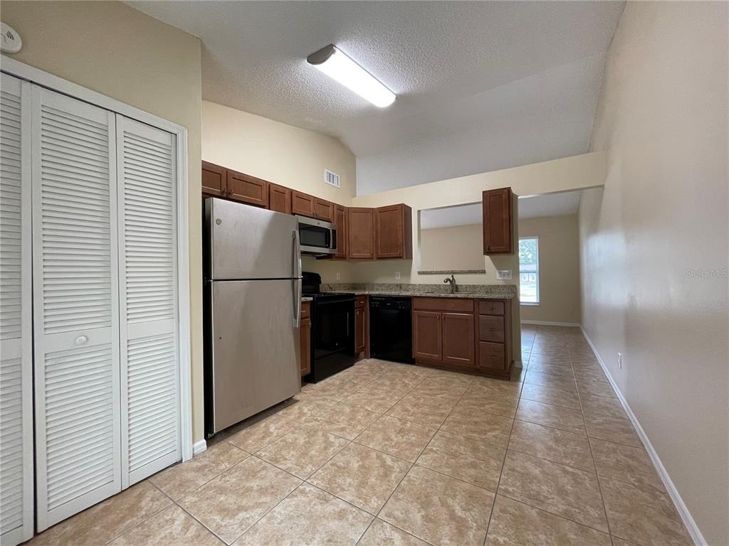 2612 Adela Avenue - Photo 4