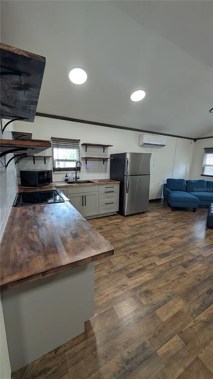 18312 Holister Rd - Photo 6