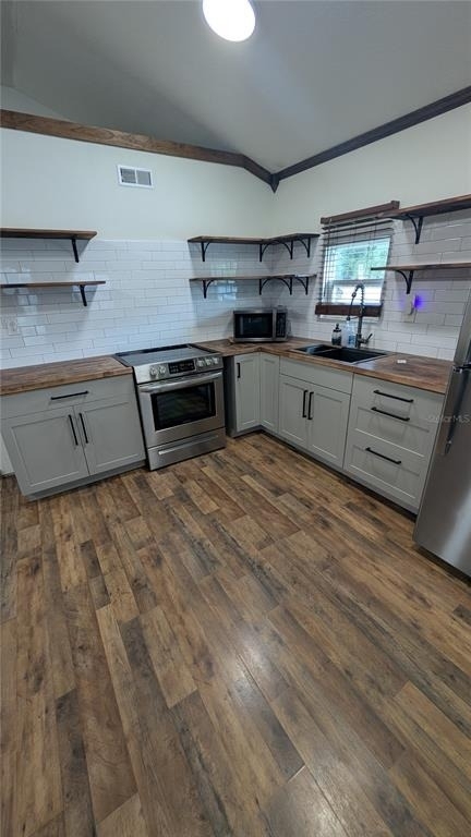 18312 Holister Rd - Photo 19