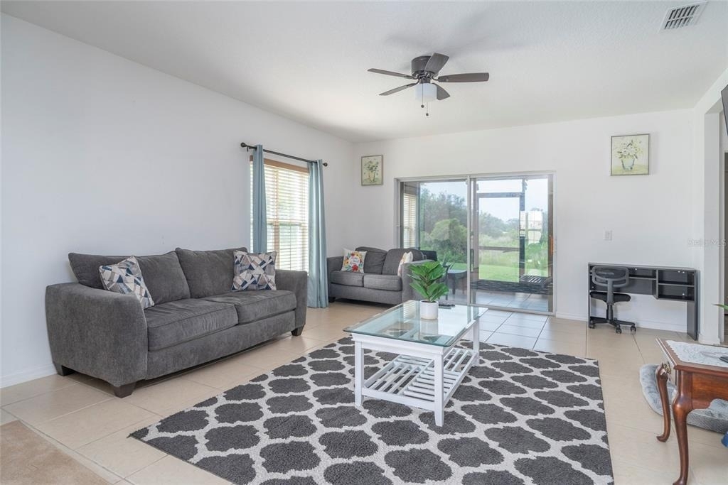 212 Primrose Drive - Photo 3