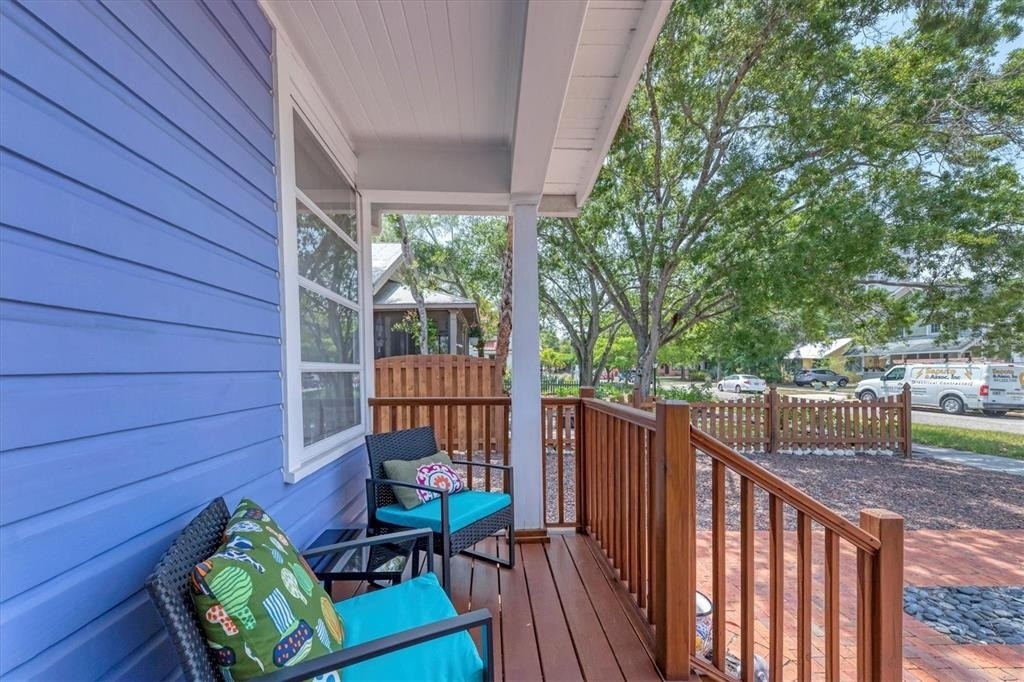 1676 Oak Street - Photo 3