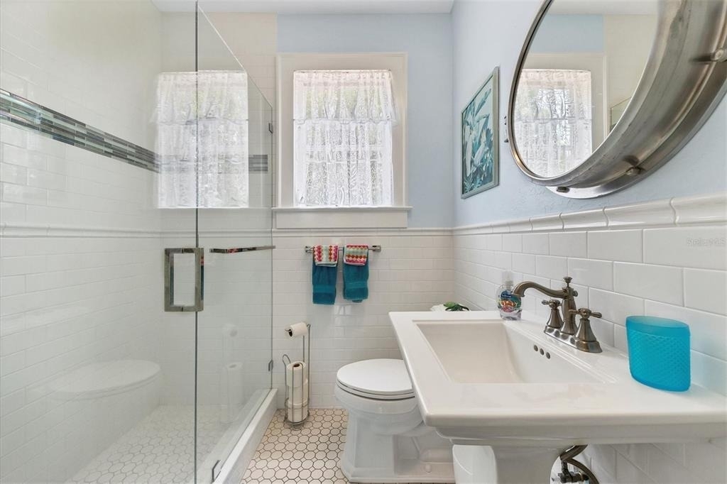 1676 Oak Street - Photo 17
