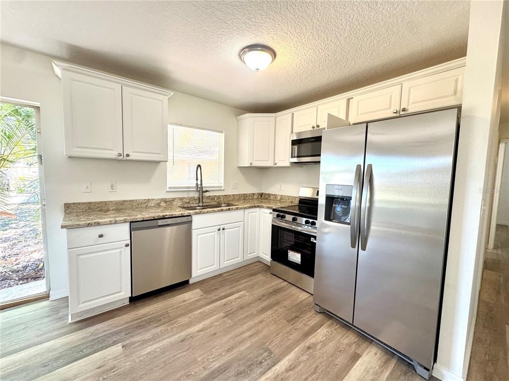307 27th Street E - Photo 1