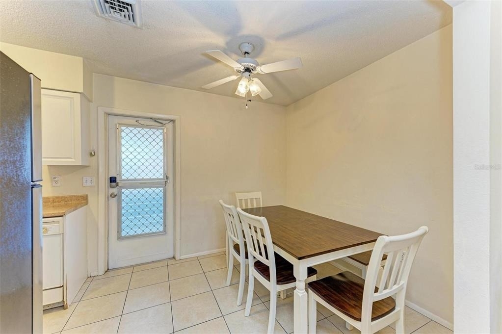 401 Shore Road - Photo 5