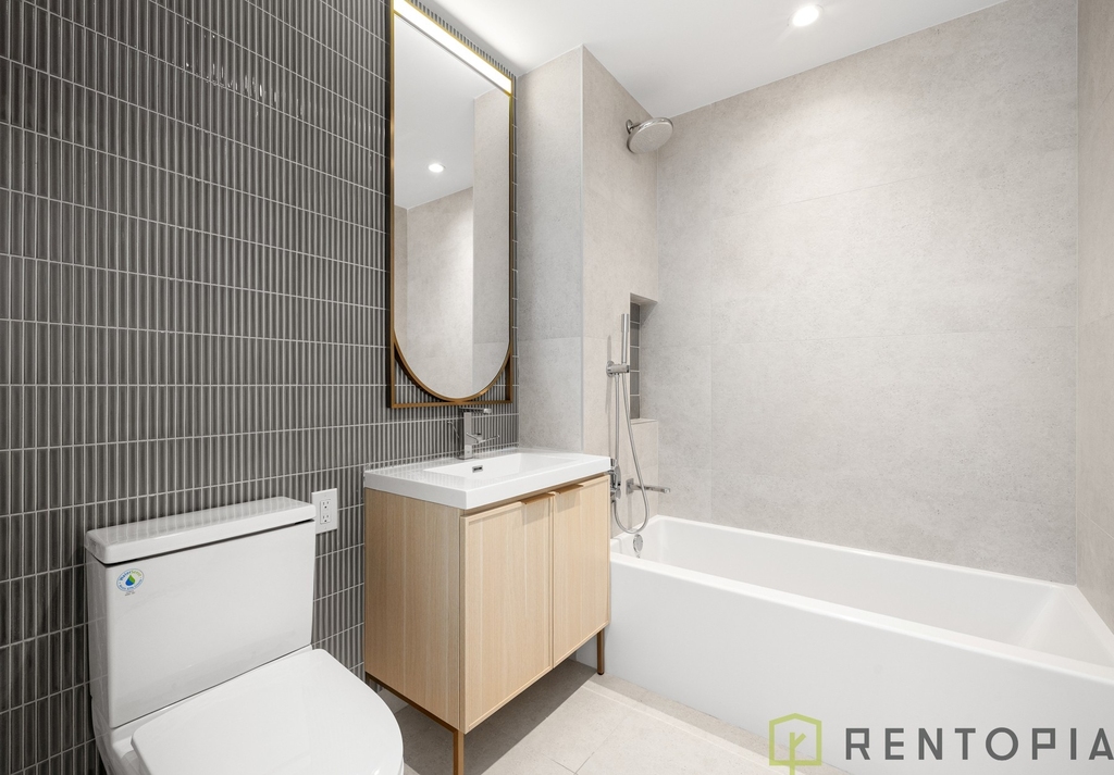 960 Franklin Avenue - Photo 11