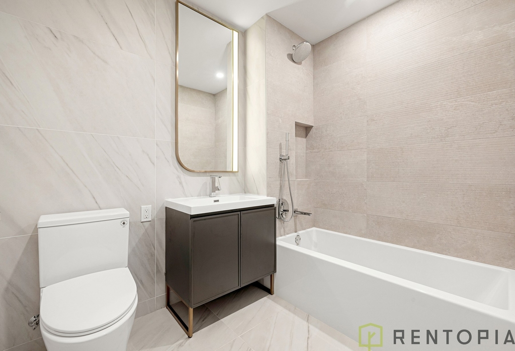960 Franklin Avenue - Photo 11