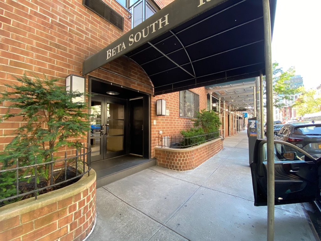 151 Lexington Avenue - Photo 16