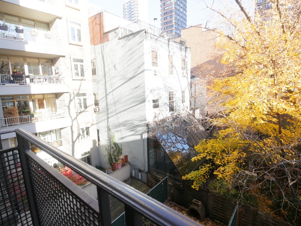 151 Lexington Avenue - Photo 4