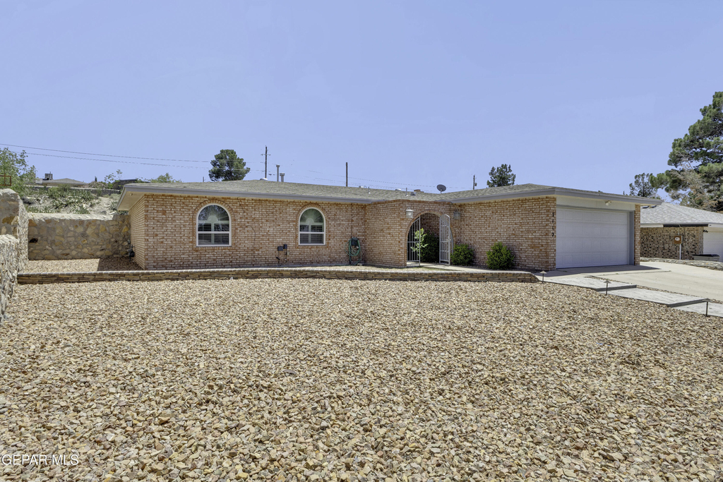7112 Ramada Drive - Photo 2