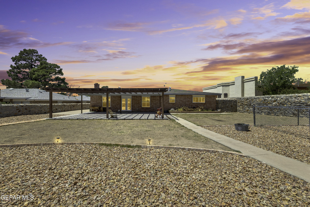 7112 Ramada Drive - Photo 3