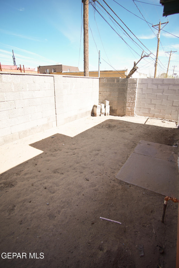 7303 Dale Road - Photo 10