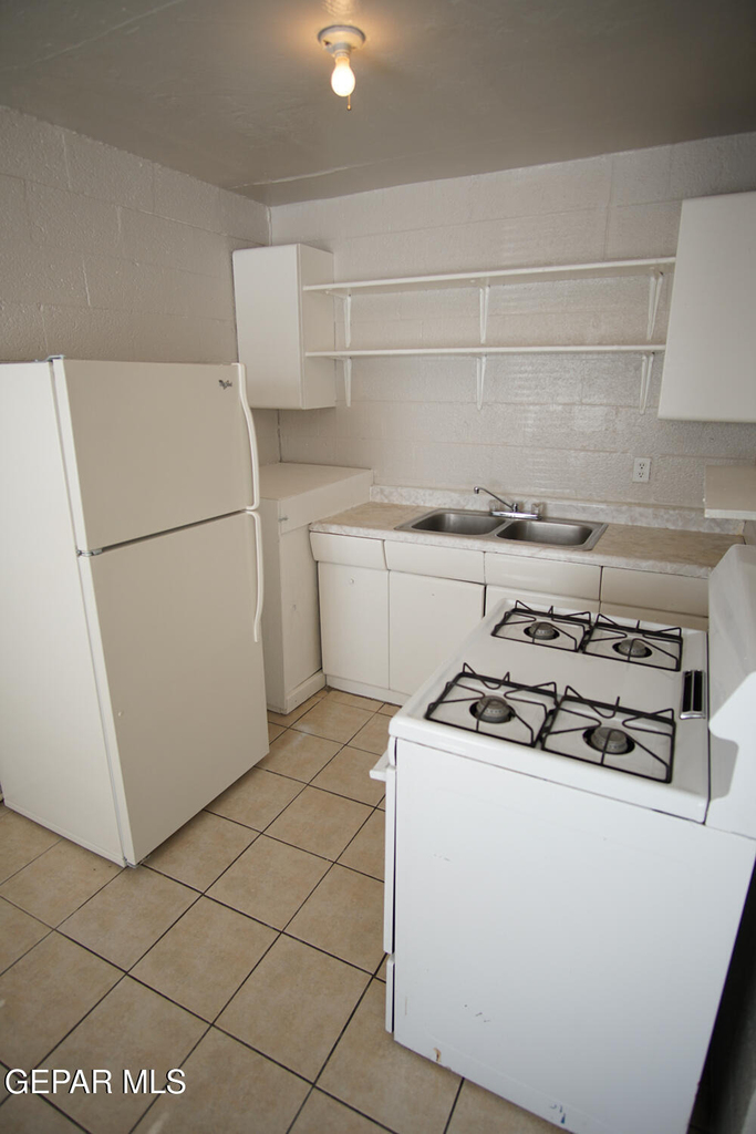 7303 Dale Road - Photo 4