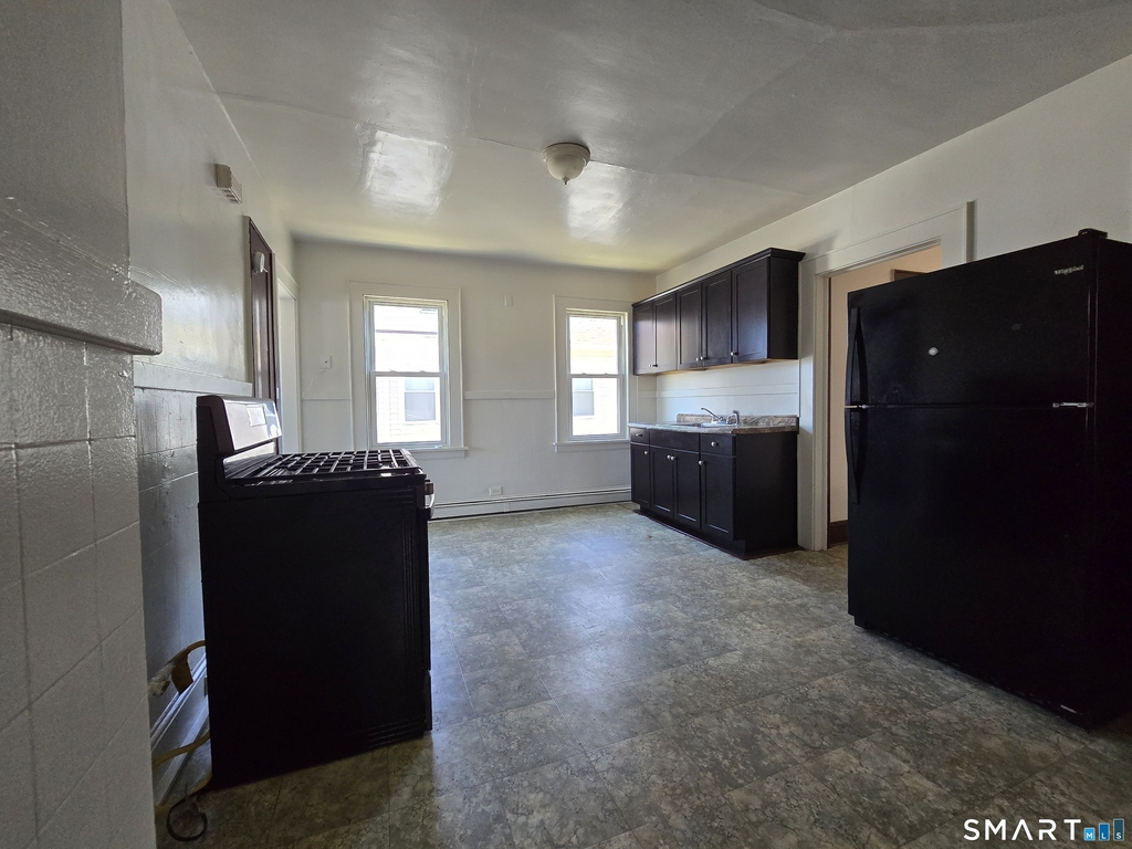 125 Hollister Avenue - Photo 0