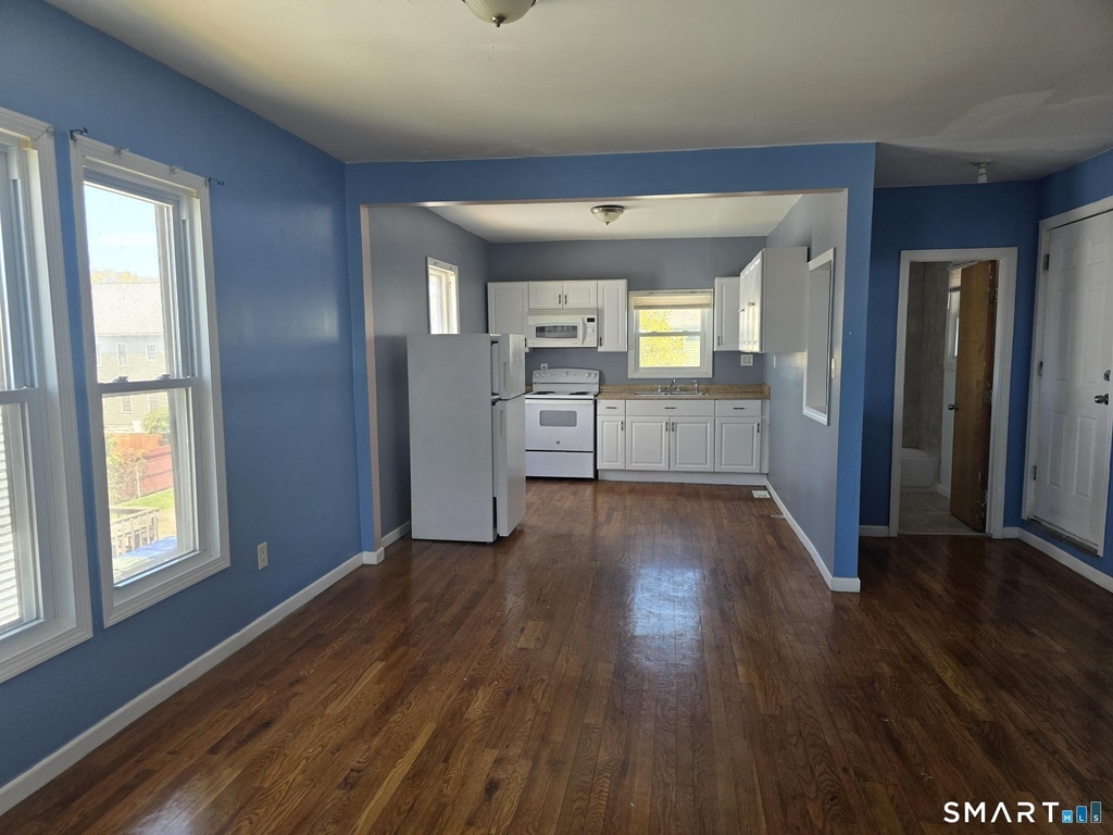 141 Hicks Street - Photo 2