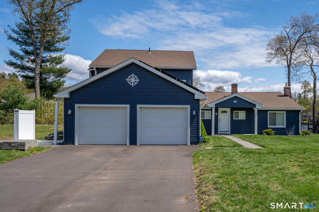 44 Lake Drive - Photo 2
