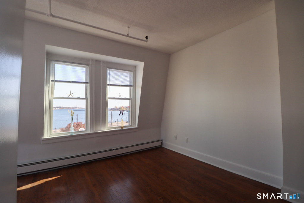 187 Bank Street - Photo 4