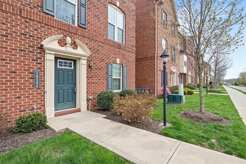 1922 Georgetown - Photo 1