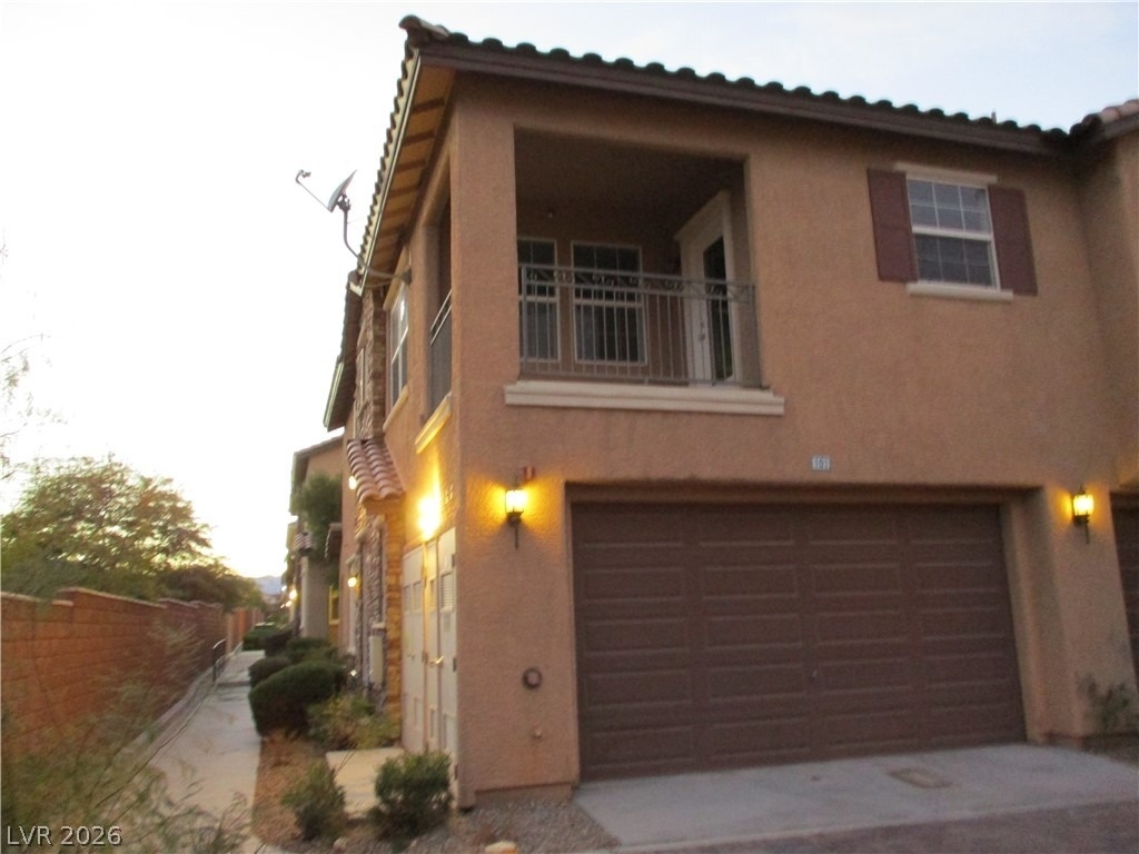 8421 Insignia Avenue - Photo 0