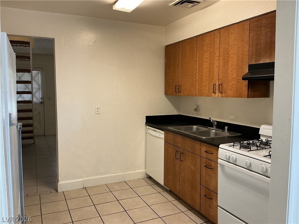 3968 Voxna Street - Photo 4