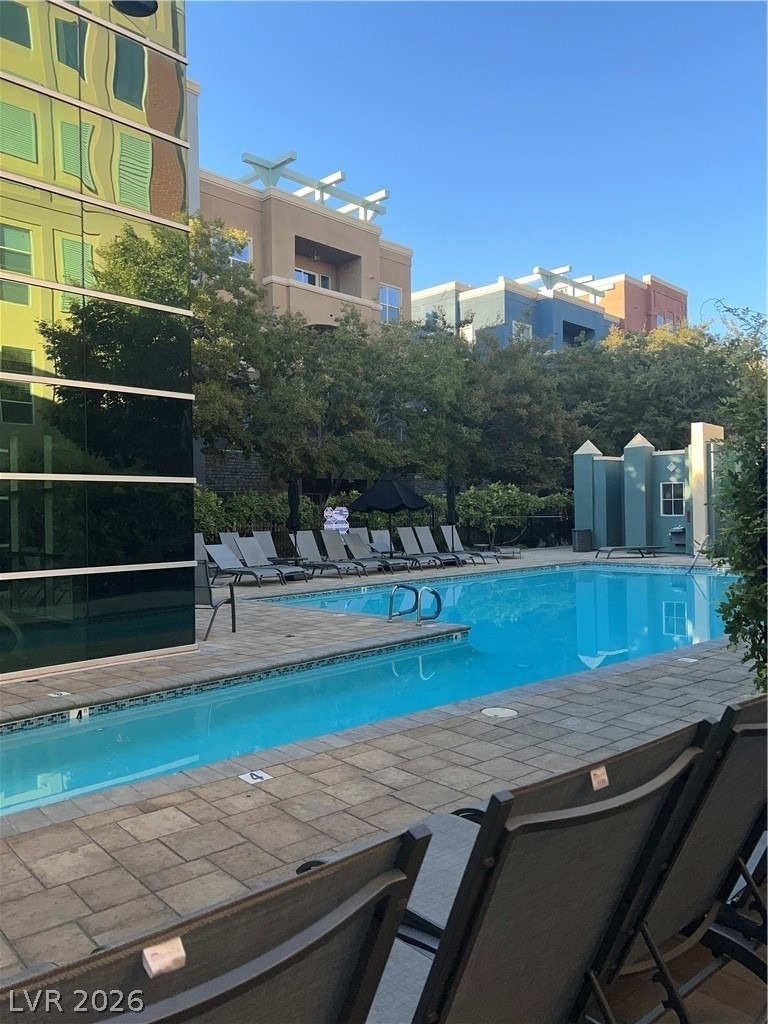 32 E Serene Avenue - Photo 3