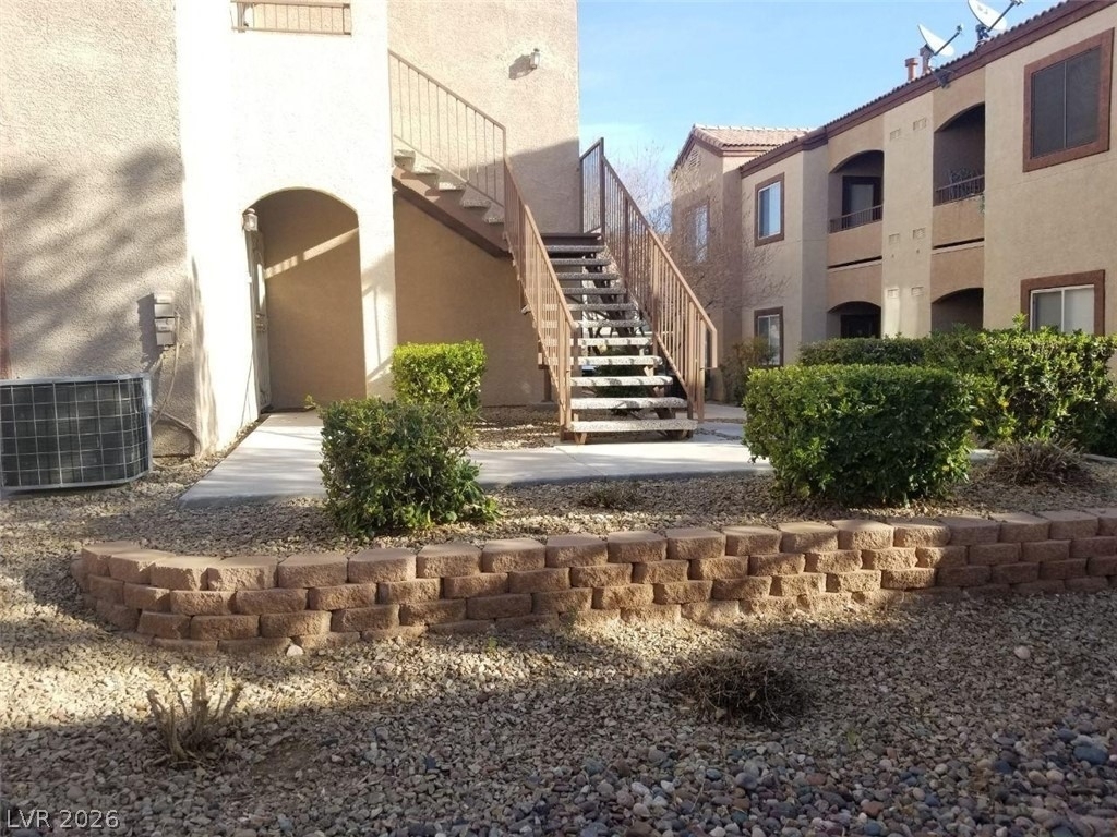 9580 W Reno Avenue - Photo 2