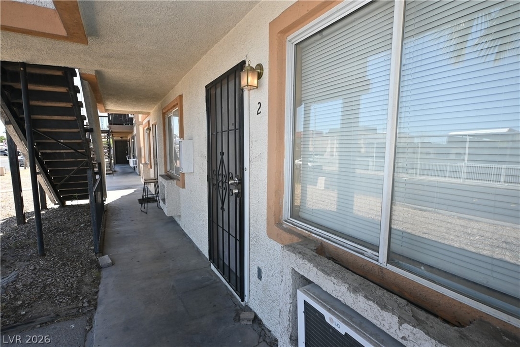 3017 E Carey Avenue - Photo 1