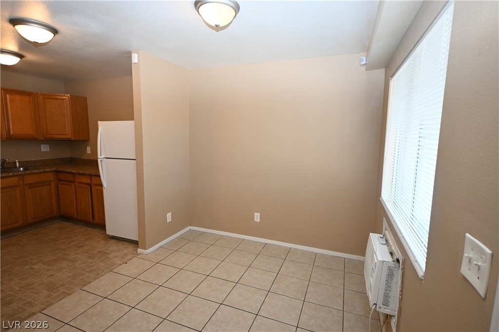 3017 E Carey Avenue - Photo 5