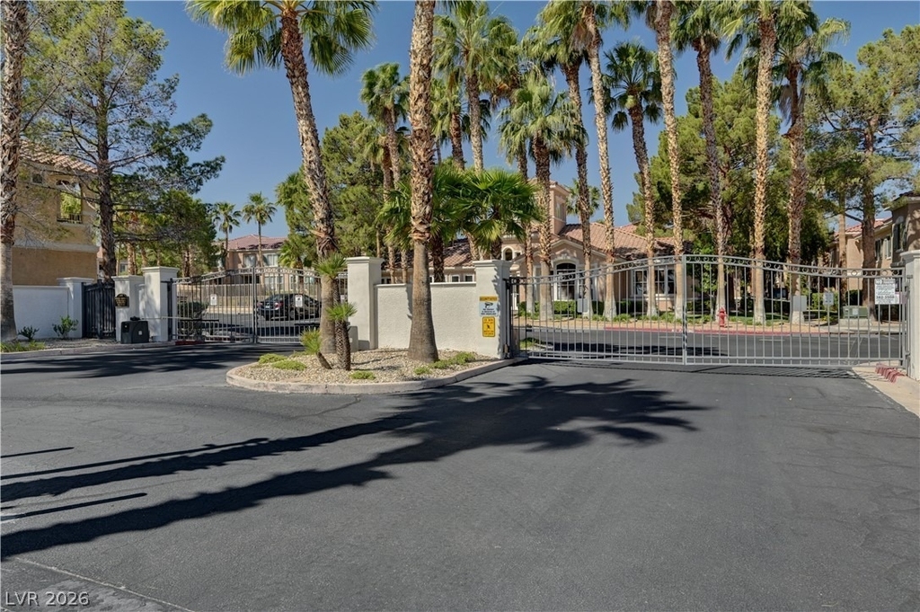 251 S Green Valley Parkway - Photo 42