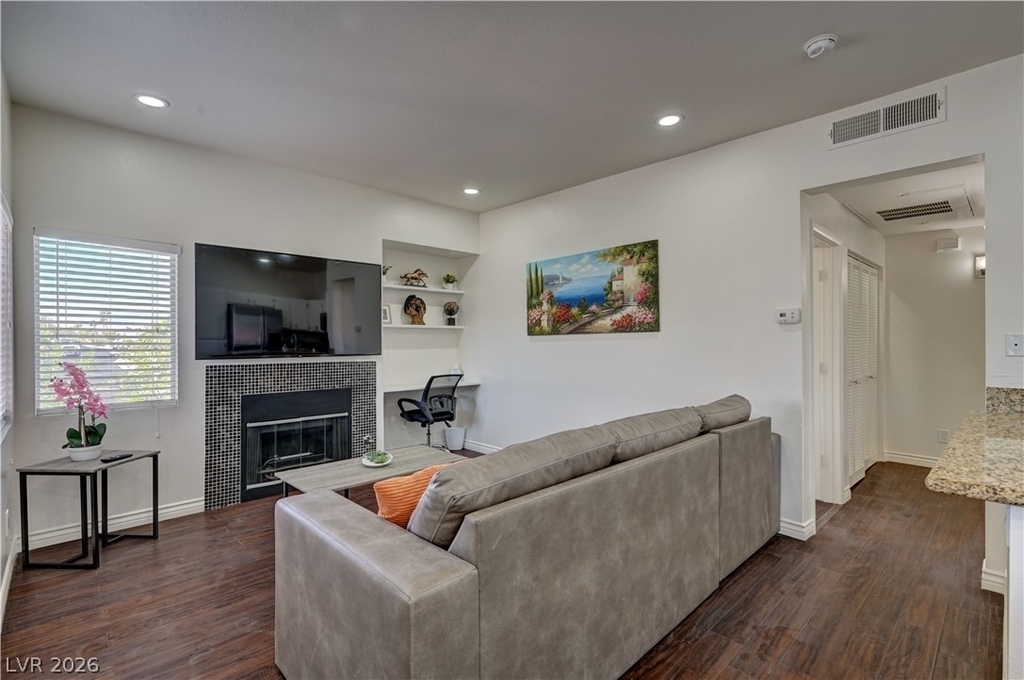 251 S Green Valley Parkway - Photo 4