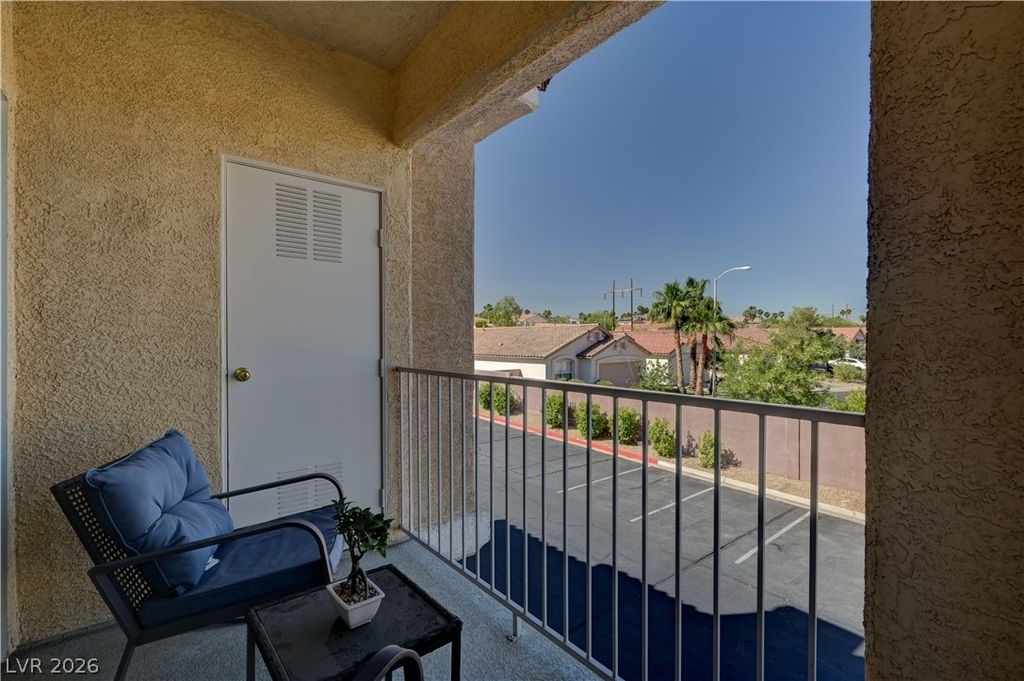 251 S Green Valley Parkway - Photo 34