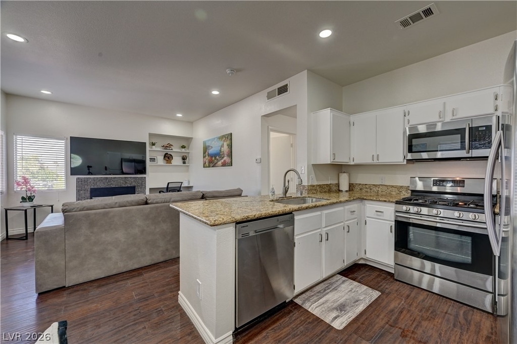 251 S Green Valley Parkway - Photo 16