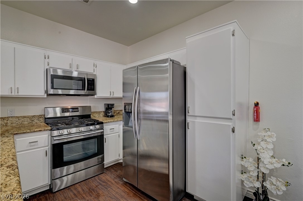 251 S Green Valley Parkway - Photo 14