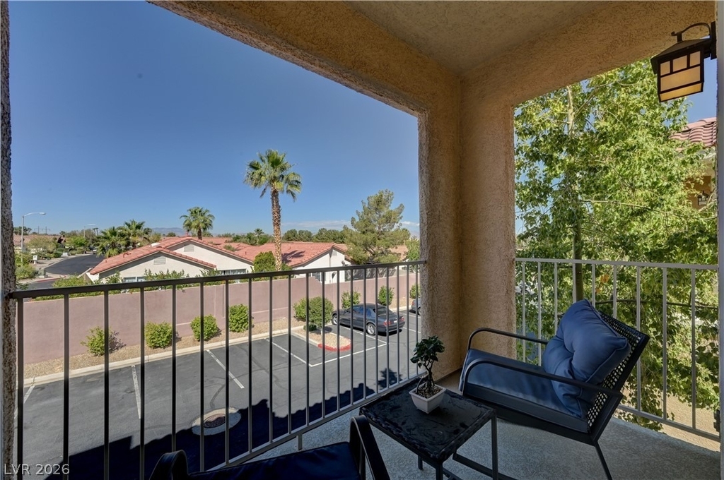 251 S Green Valley Parkway - Photo 33