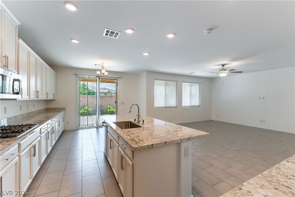 12333 Silvana Street - Photo 2
