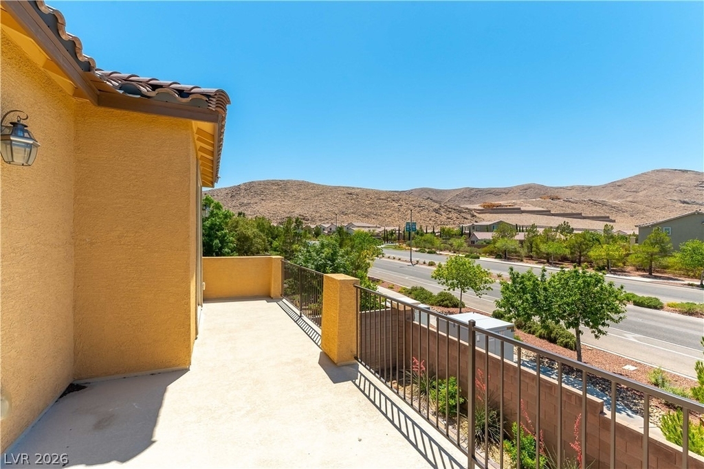 12333 Silvana Street - Photo 9
