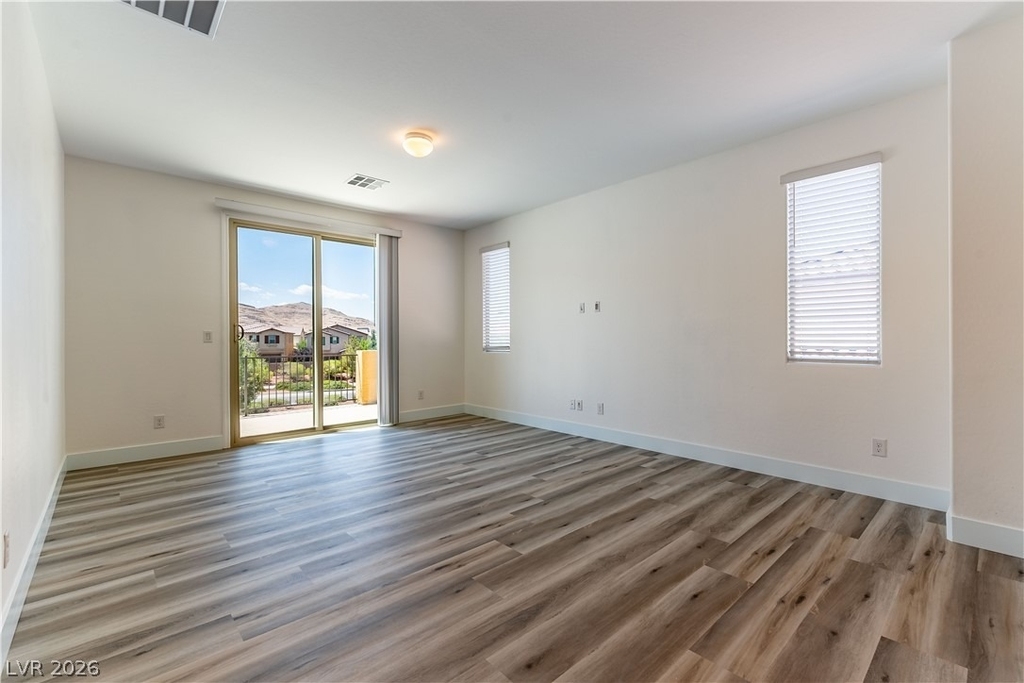 12333 Silvana Street - Photo 8